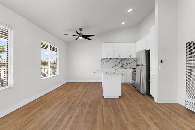 Building Photo - 1066 Coronado Ave
