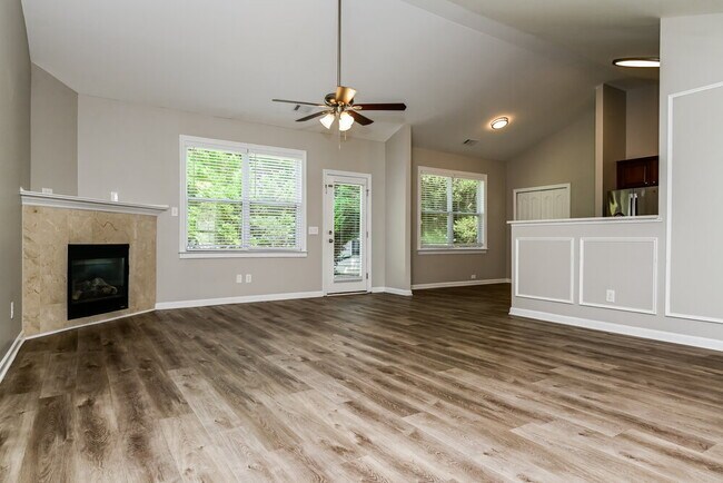 Building Photo - 332 Southgate Dr