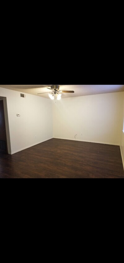 Building Photo - 1000 south 17