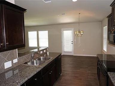 Building Photo - 113 Leon River Loop