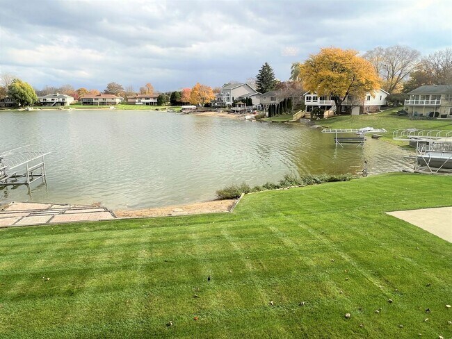 Foto del edificio - 6724 Rushmore Ct
