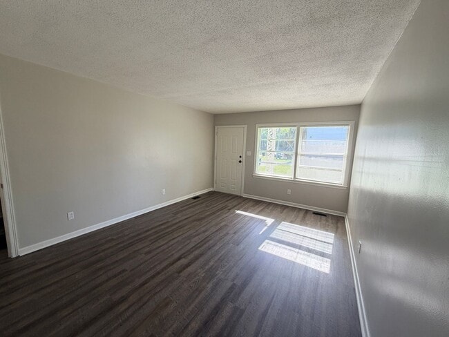 Building Photo - 1510 Miramar St