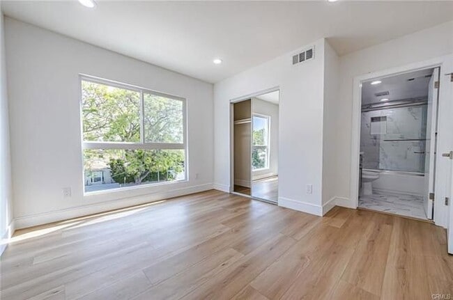 Building Photo - 2055 S Garth Ave
