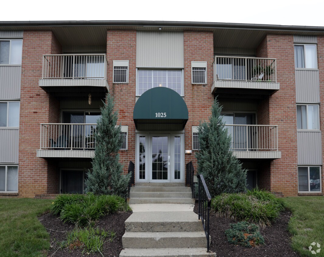 Colonial Crest Apartments Alquileres en Emmaus, PA