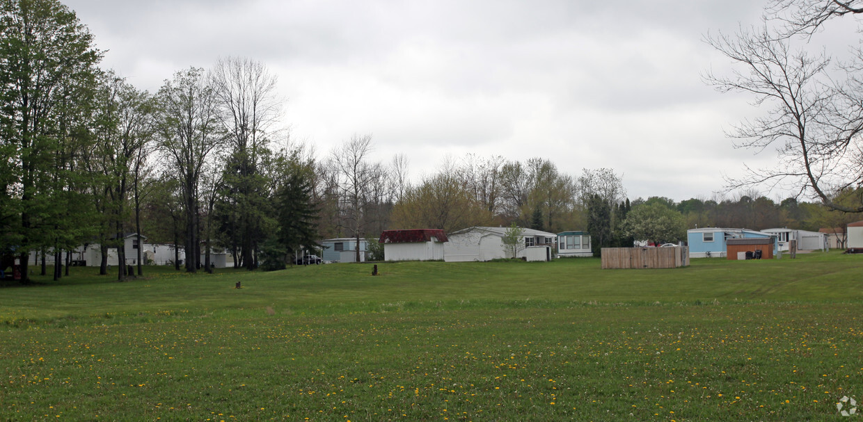 Building Photo - Bush Gardens Mobile Home Park