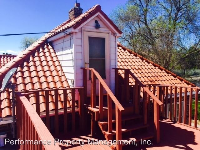Primary Photo - 1604 Garland St