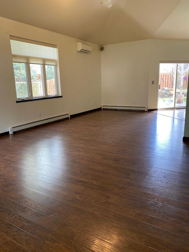 Foto del edificio - Beautiful Townhome in Dakota Meadows!