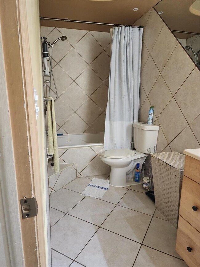 Foto del edificio - 8705 NW 38th Dr
