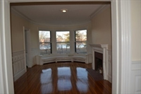 Building Photo - 189 Bay State Rd