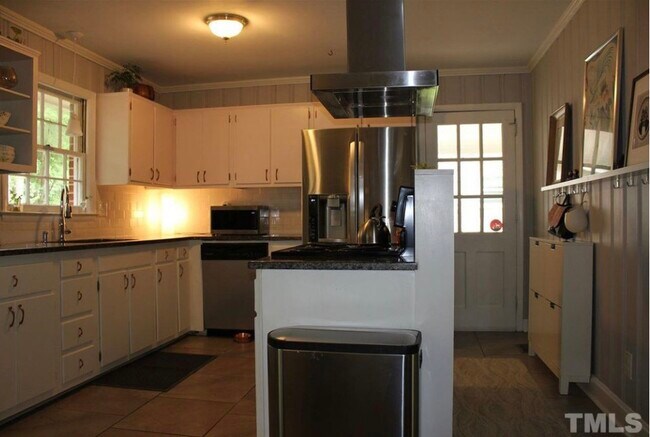 Foto del edificio - 904 Chatham Lane