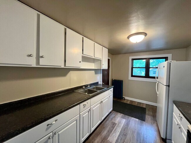 Foto del edificio - 3 Bed 1 Bath Single Family Home in Wausau