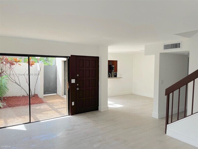 Foto del edificio - 3 br, 2.5 bath House - 4718 SW 67th Ave Ap...