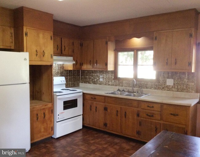 Foto del edificio - 227 Goat Hill Rd