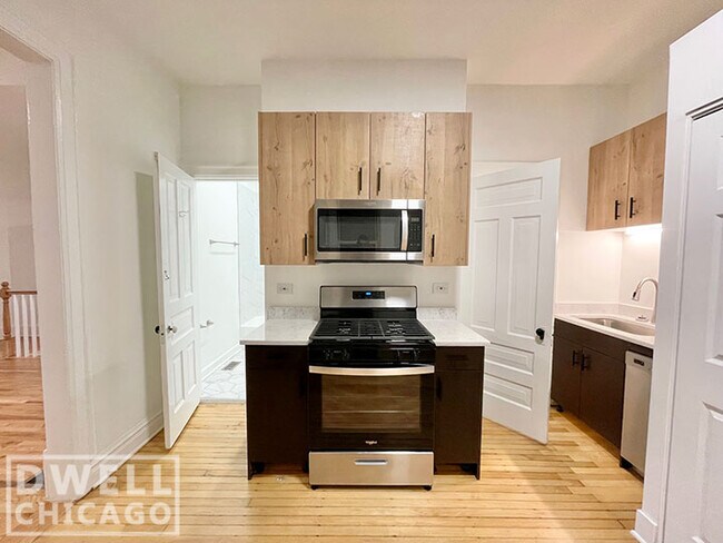 Foto del edificio - 1142 N Winchester Ave