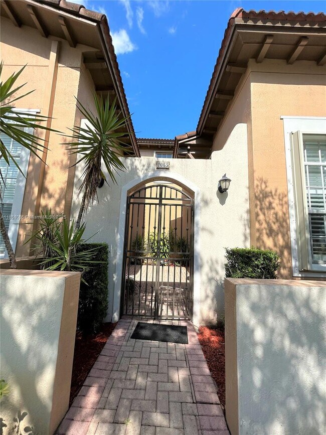 Building Photo - 1065 SW 147th Ter