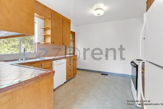 Foto del edificio - 6115 NE Clackamas St