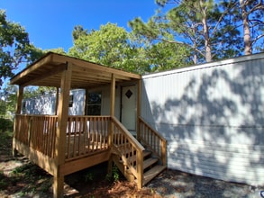Building Photo - 2146 Forest Dr SW