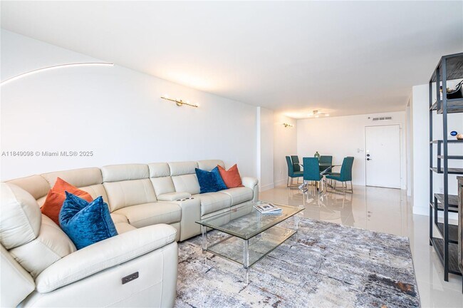 Foto del edificio - 2780 NE 183rd St