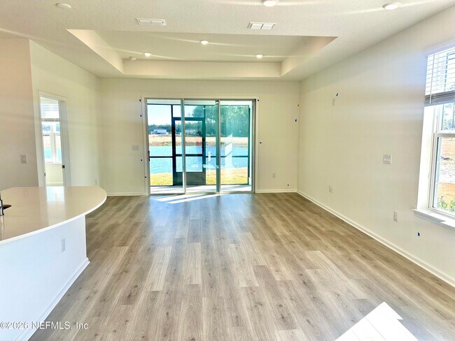 Building Photo - 368 Woods Ln