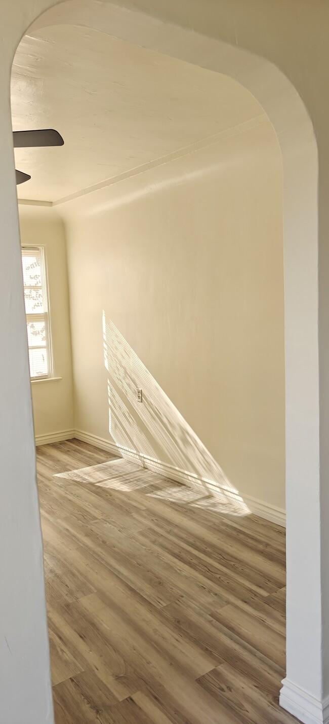 Building Photo - 626 Charlana Dr