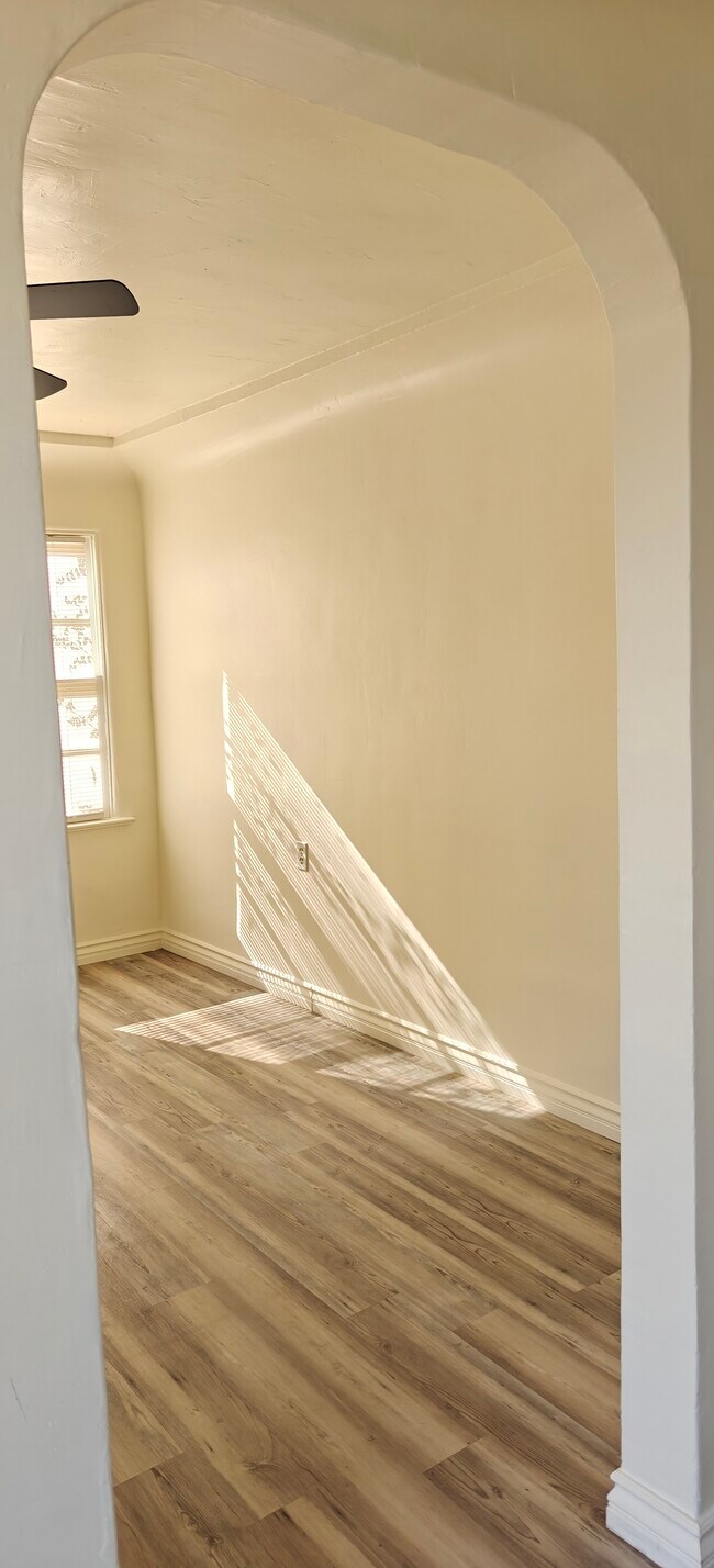 Foto del edificio - 626 Charlana Dr