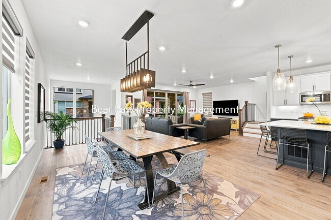 Foto del edificio - "Discover Spacious Elegant House in Morrison!
