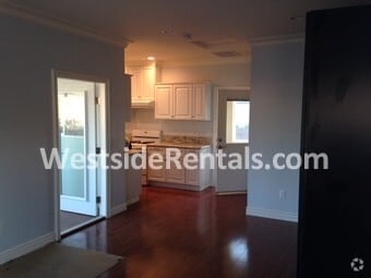 Building Photo - 2976 Glenmanor Pl
