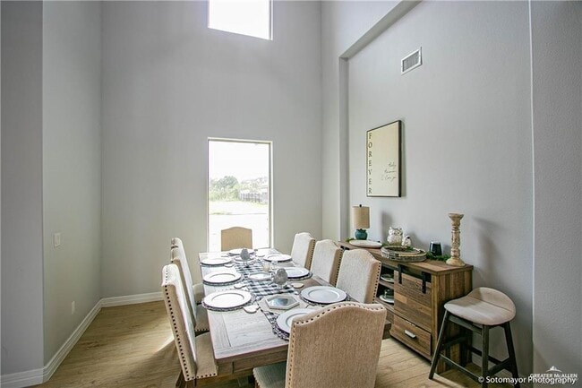 Foto del edificio - 22 E St