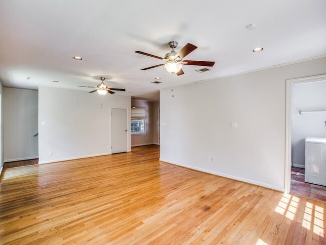 Photo - 2250 W Main St House