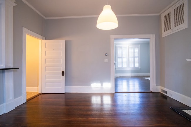 Foto del edificio - 758 Lake Ave NE