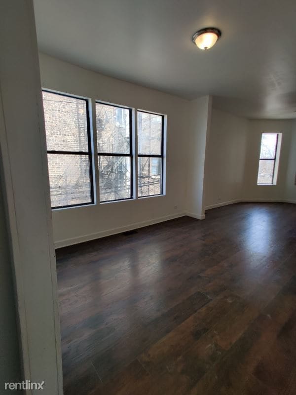 Foto del edificio - 1518 E 69th St