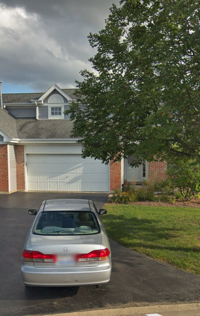 Building Photo - 775 Hoover Dr