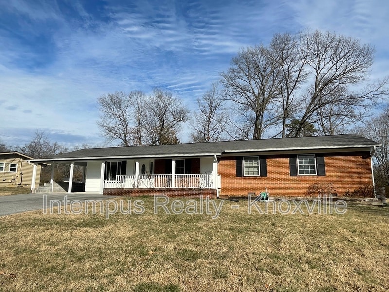 Photo - 724 Waco Rd
