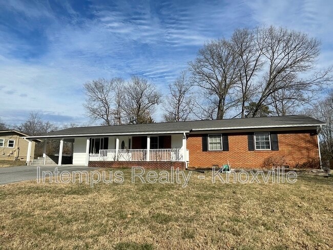 Photo - 724 Waco Rd House