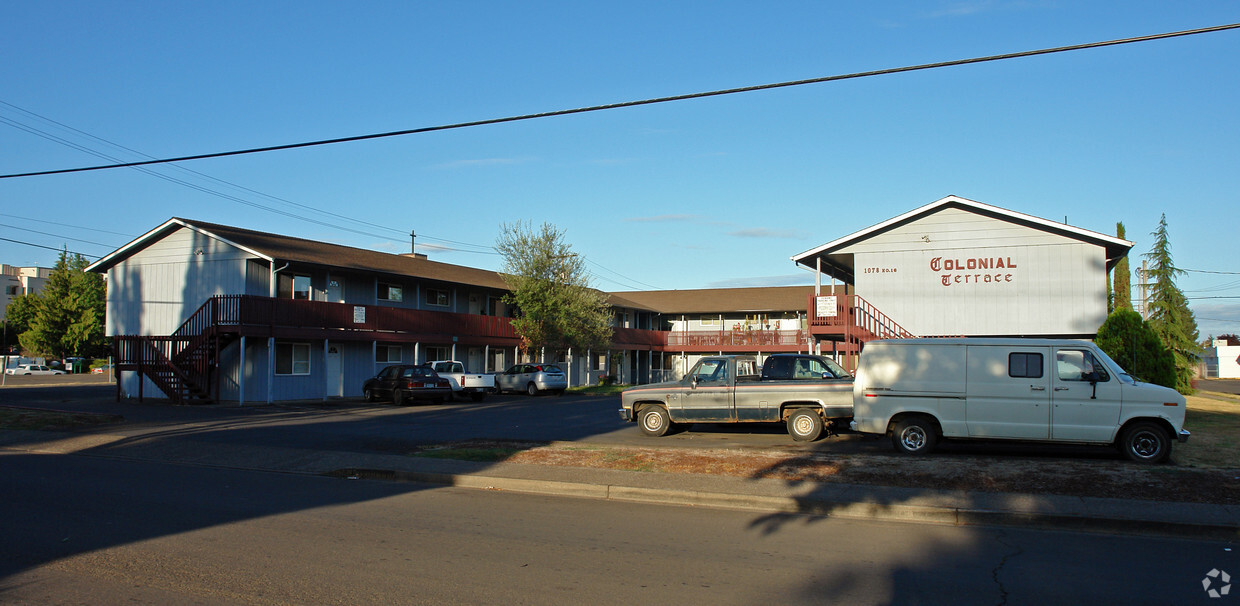 Foto del edificio - Colonial Terrace