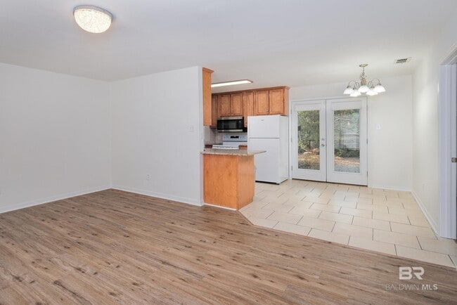 Building Photo - 8553 Garden Cir