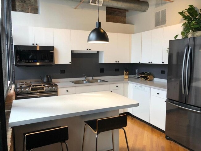 Photo - 226 N Clinton St Apartment