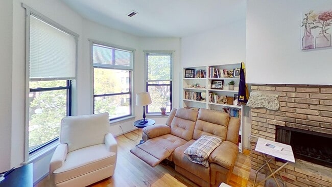 Lincoln Park 3 Bed/2 Bath Duplex + In unit... - Lincoln Park 3 Bed/2 Bath Duplex + In unit... Apartment