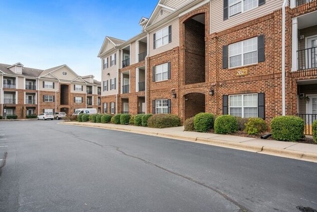 Building Photo - 2621 Oldgate Dr