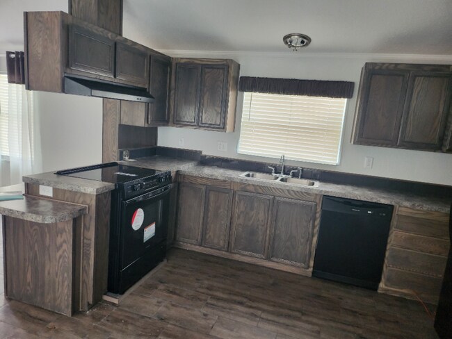 Foto del edificio - 1019 Gold Finch Dr
