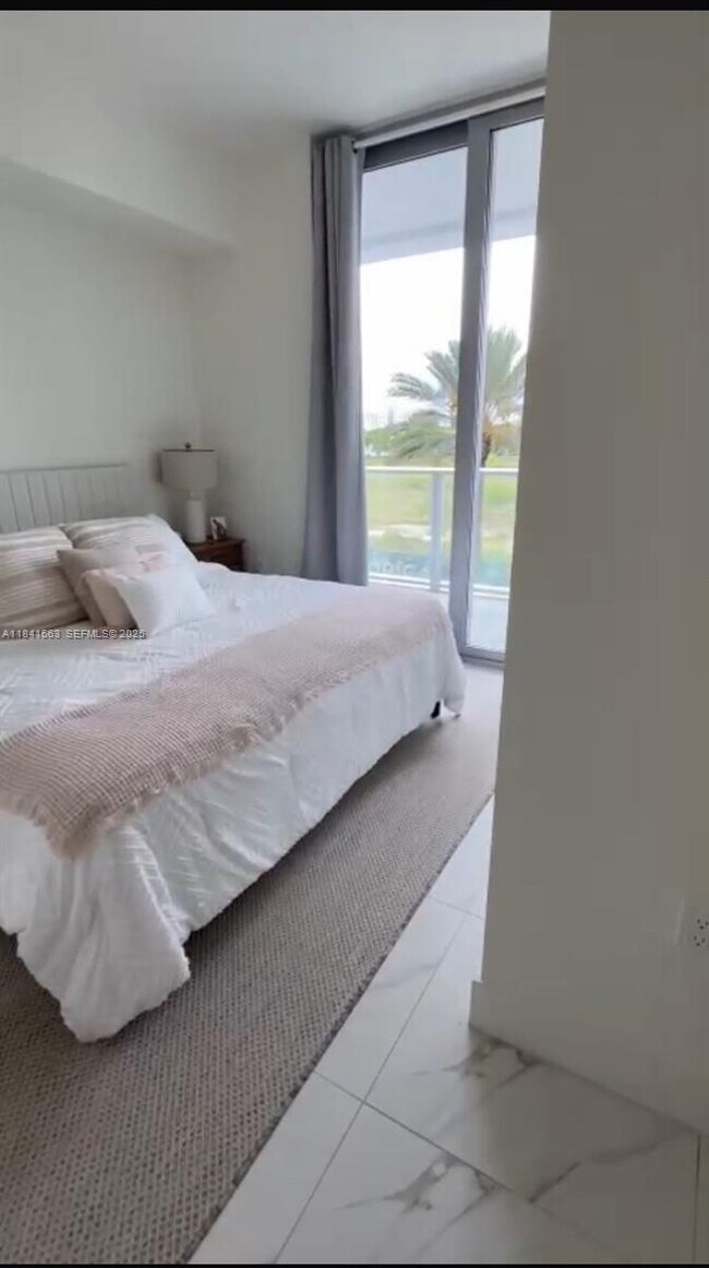 Foto del edificio - 2000 Metropica Wy