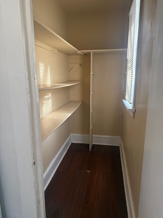 Foto del edificio - 2335 W Burleigh St