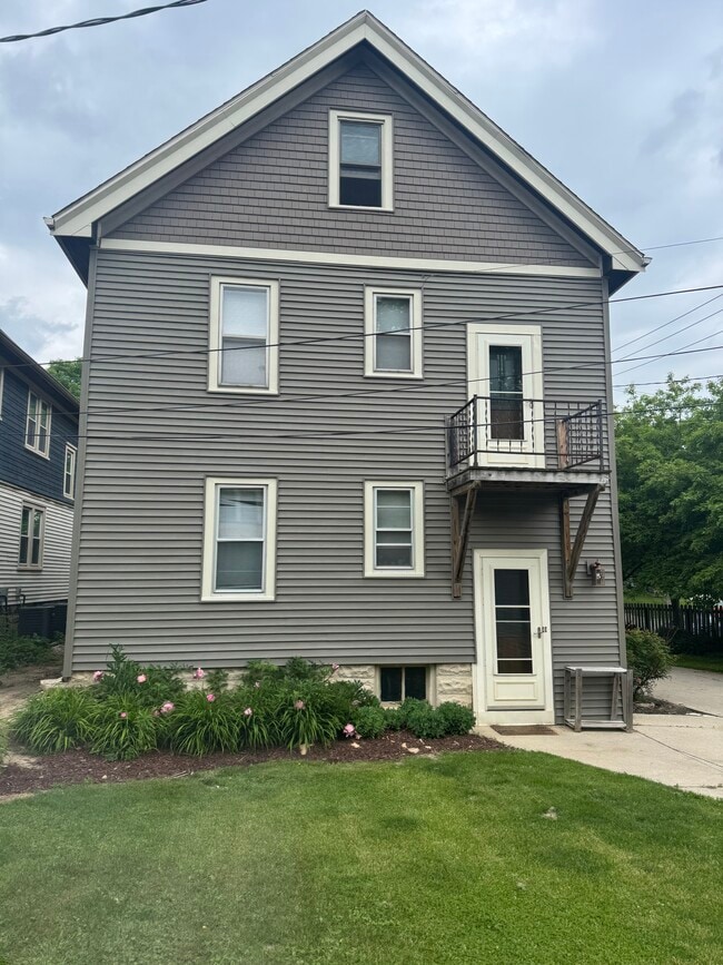 Back of house - 6821 W Lloyd St
