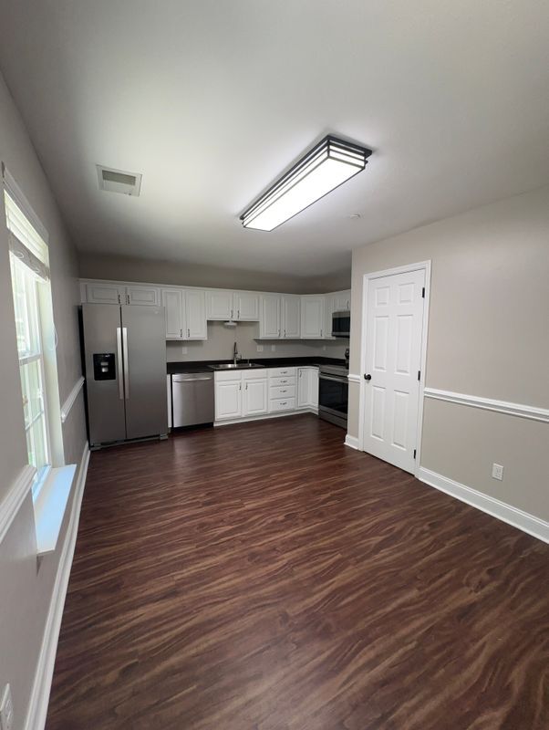 Foto del edificio - 1126 Maple Tree Ln