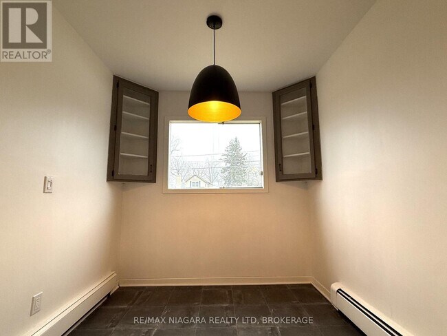 Photo du bâtiment - 1544 Stockton Ln