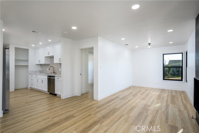 Foto del edificio - 8966 Gunn Ave