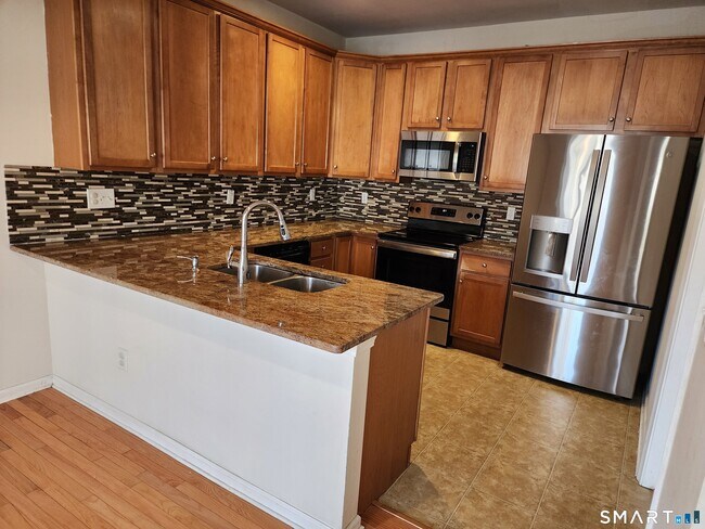 Foto del edificio - 158 Sterling Dr