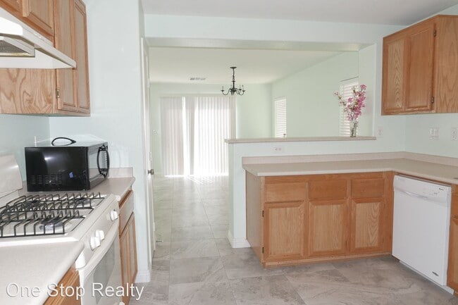 Building Photo - 3 br, 2.5 bath House - 6253 Halstead Ct.