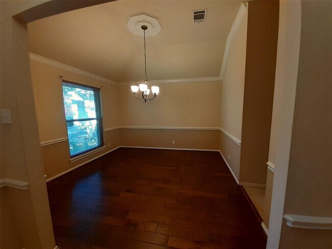 Building Photo - 2048 Cedar Grove Cove