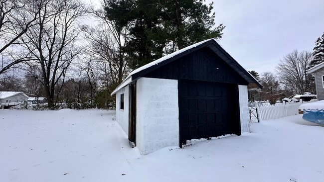 Building Photo - 1523 Osolo Rd
